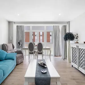 Cozy In Stylish Flat Just Steps From The Cádiz