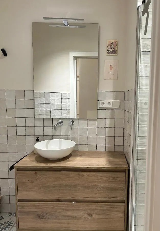 Habitación en casa particular Apartamento Premium En Plaza Mina Minimalismo Y Confort A Pasos Del Mar Cádiz España