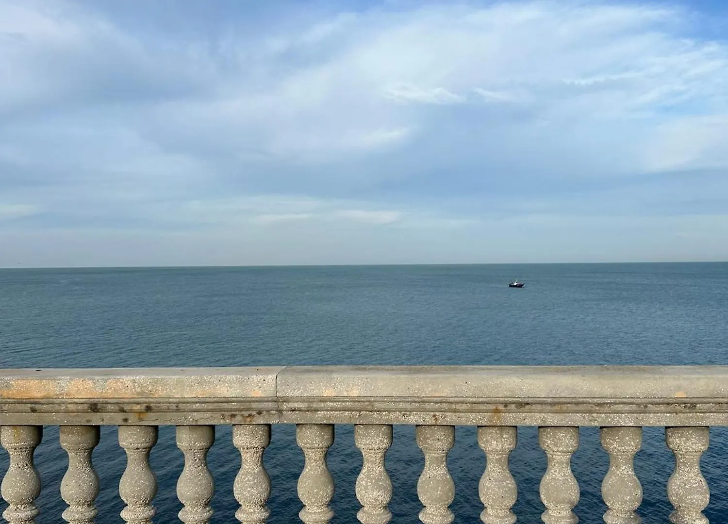Apartamento Premium En Plaza Mina Minimalismo Y Confort A Pasos Del Mar Cádiz 0*,